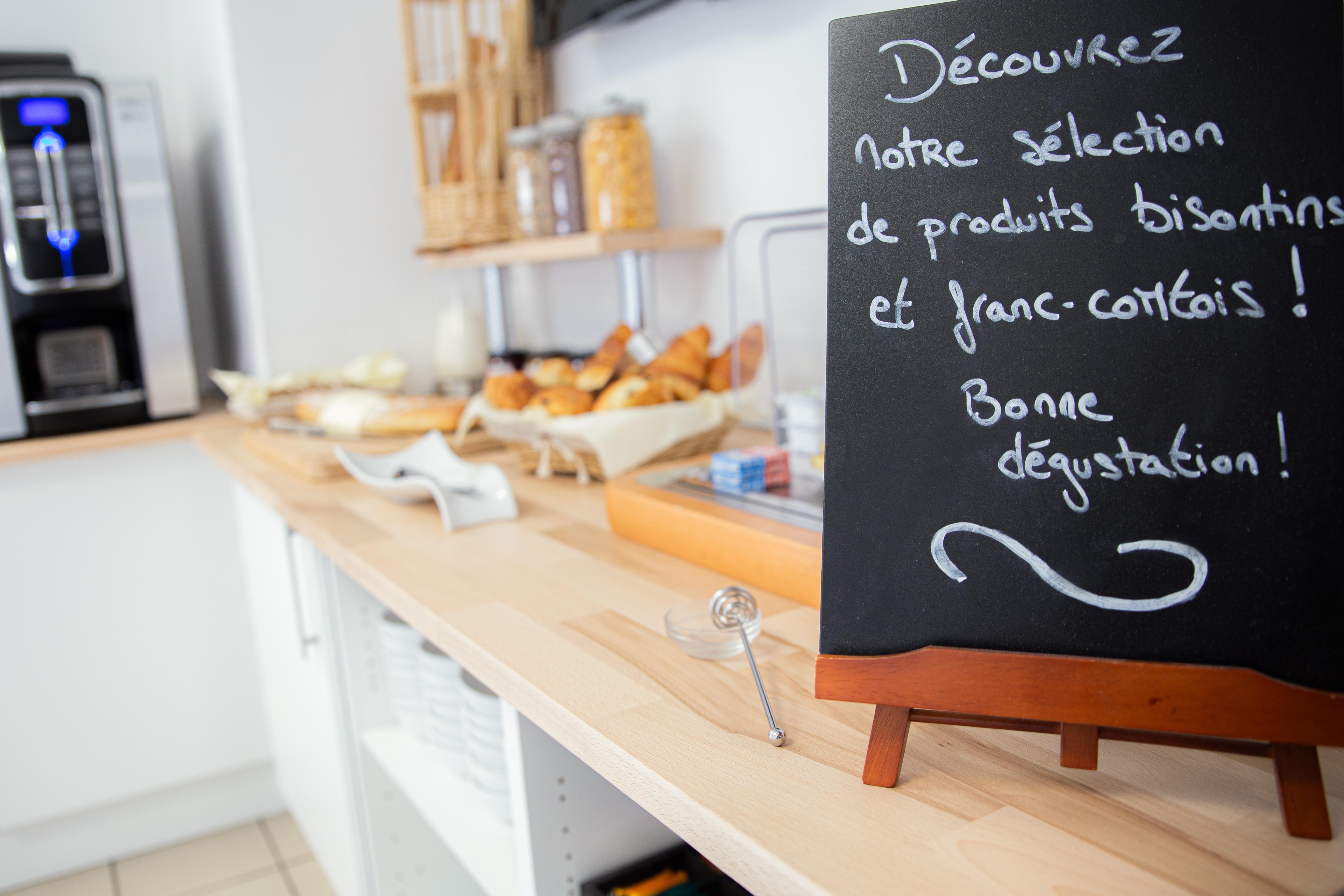 Comfort Aparthotel Besancon Hauts Du Chazal Eksteriør billede